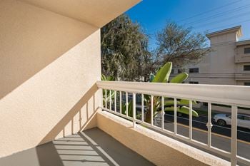 Patio/balcony*